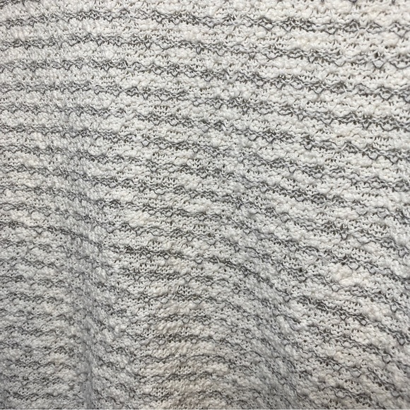 Cream sweater with gray - Picture 4 of 6